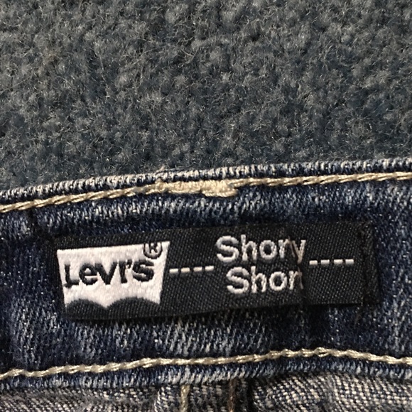 Levi’s Embroidered Cutoffs - Picture 6 of 8